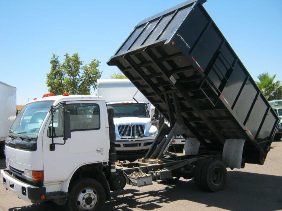 2006
                        UD Trucks
                        1300