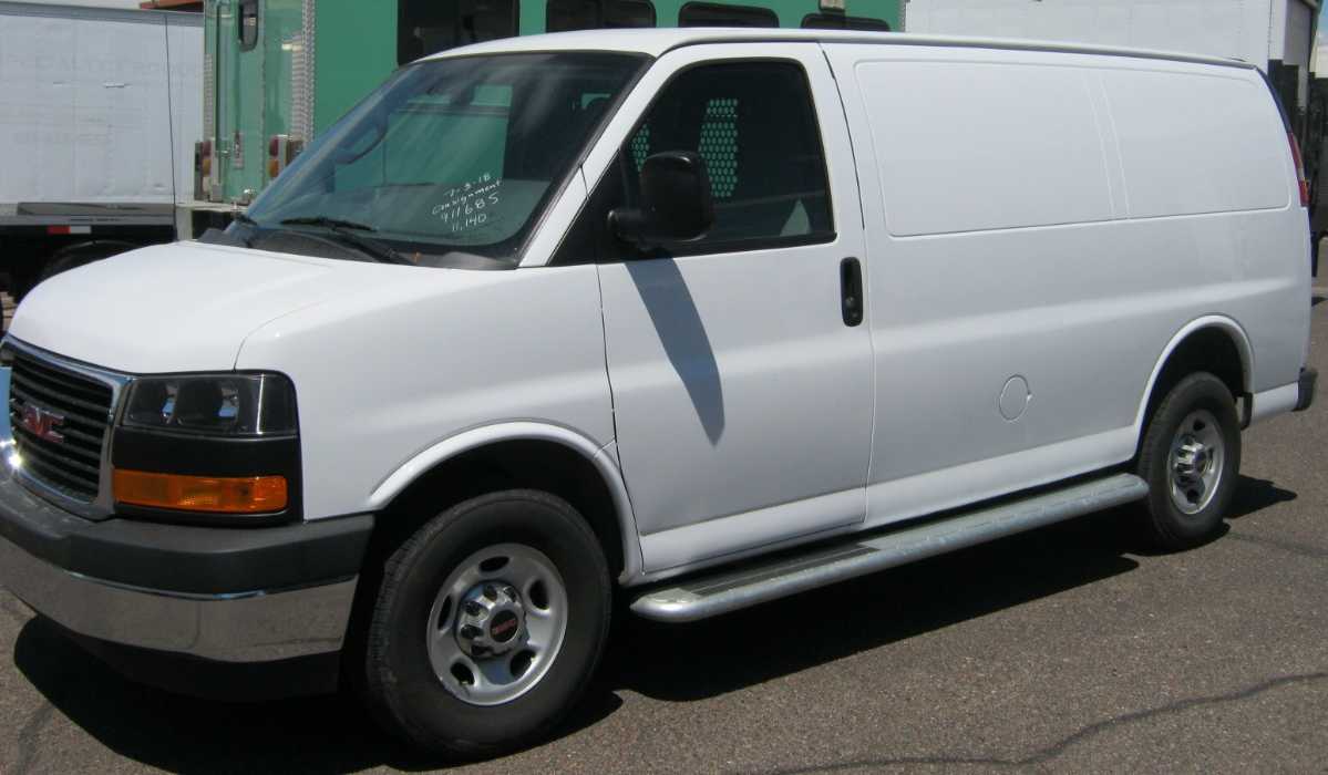 2017
                        GMC
                        Savana Cargo 2500 RWD (135 in. WB)