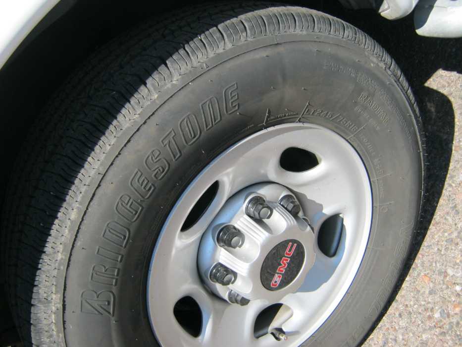 2017 GMC Savana Cargo 2500 RWD (135 in. WB)