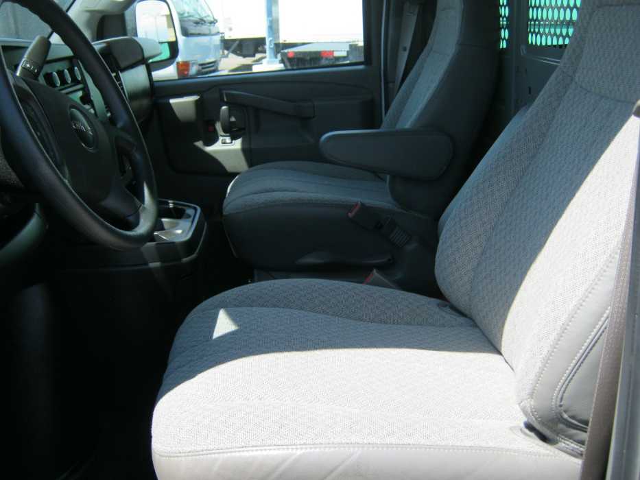 2017 GMC Savana Cargo 2500 RWD (135 in. WB)