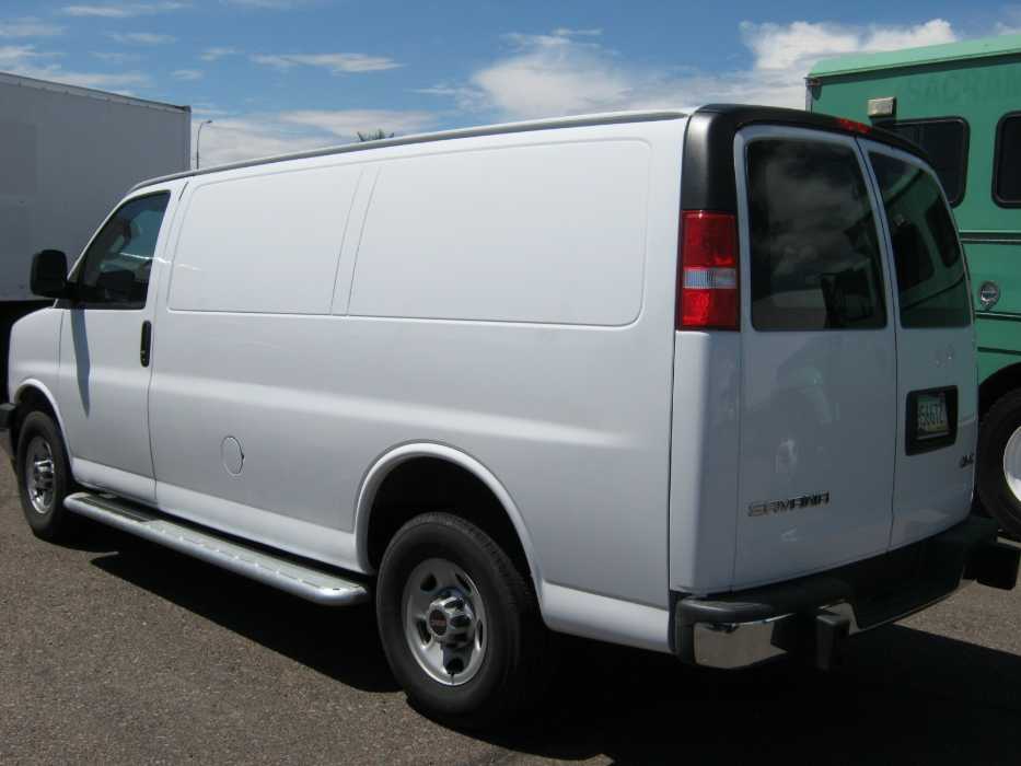 2017 GMC Savana Cargo 2500 RWD (135 in. WB)