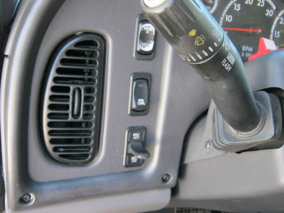 2006 Freightliner M2