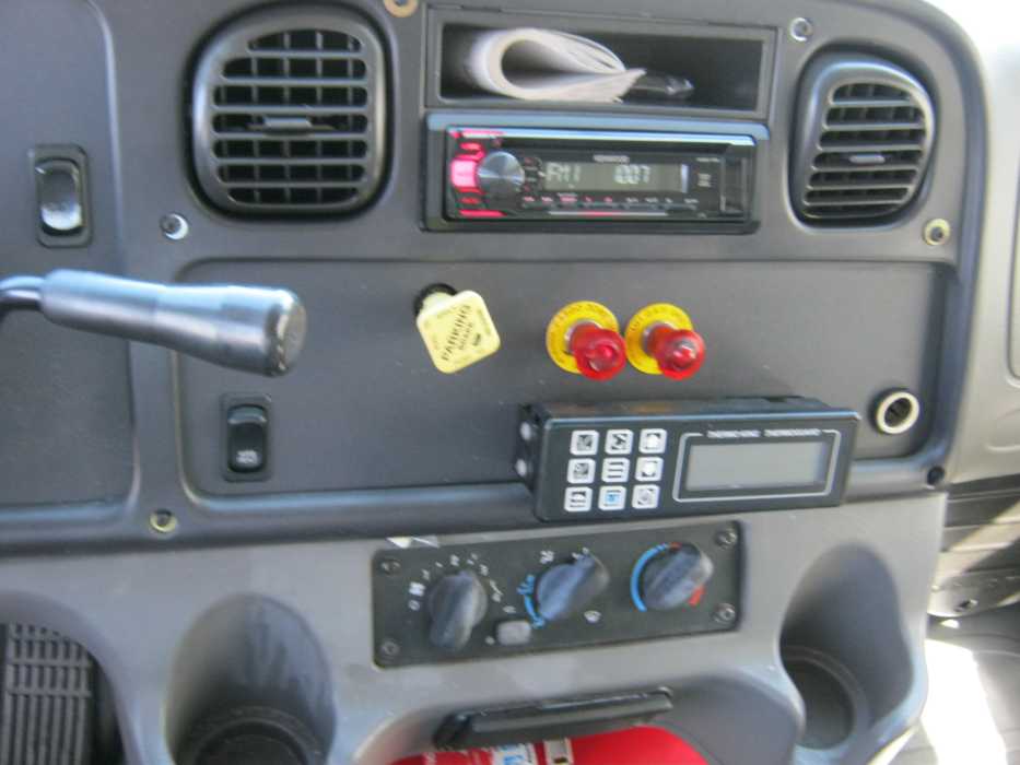 2006 Freightliner M2