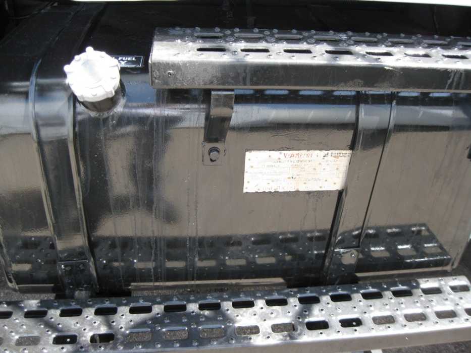 2000 Sterling Trucks L8501