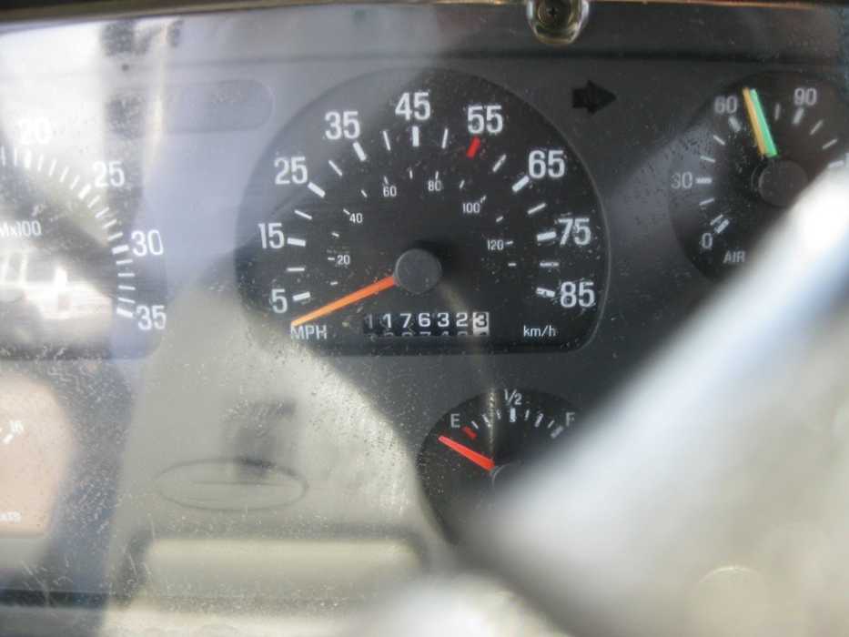 2000 Sterling Trucks L8501