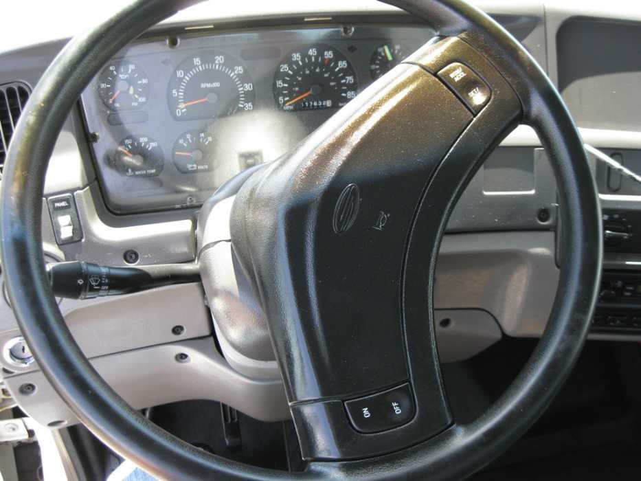 2000 Sterling Trucks L8501