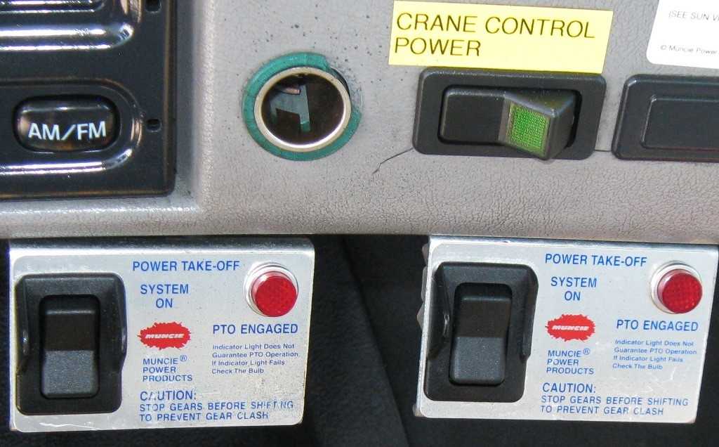 2000 Sterling Trucks L8501