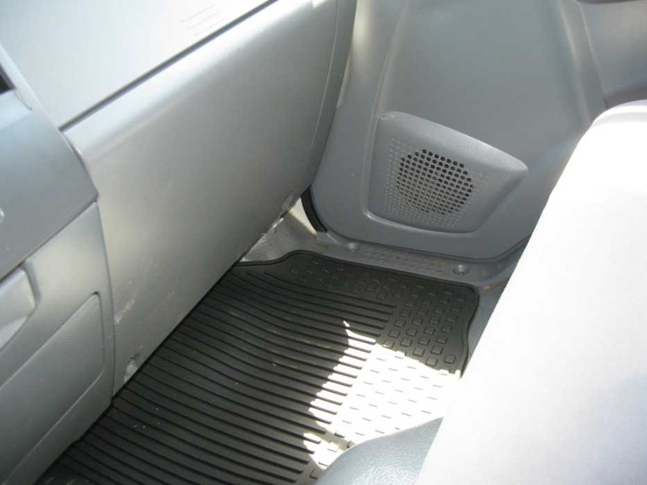 2011 Isuzu NPR ECO-MAX