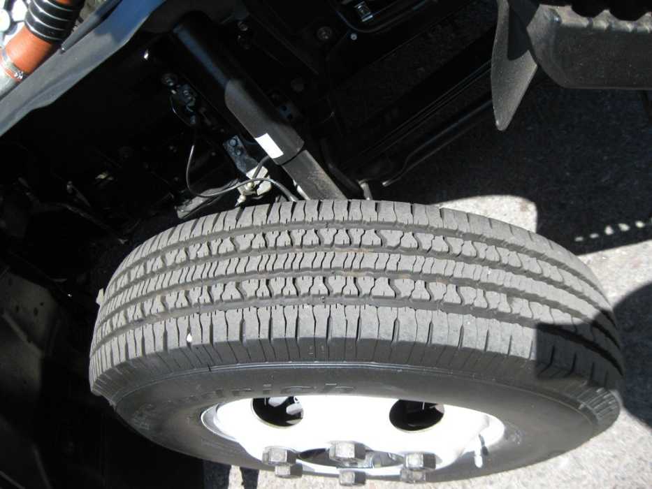 2011 Isuzu NPR ECO-MAX