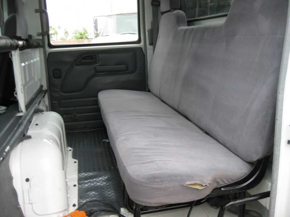 2008 Isuzu NPR HD Crew Cab