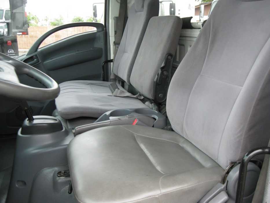 2008 Isuzu NPR HD Crew Cab