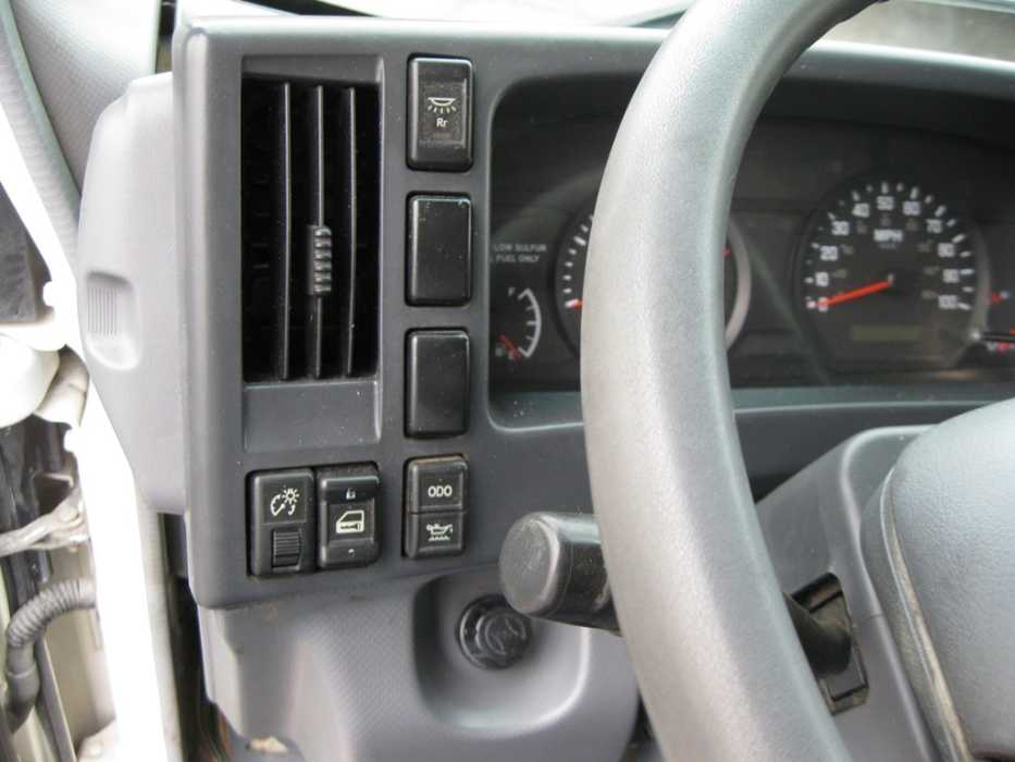 2008 Isuzu NPR HD Crew Cab