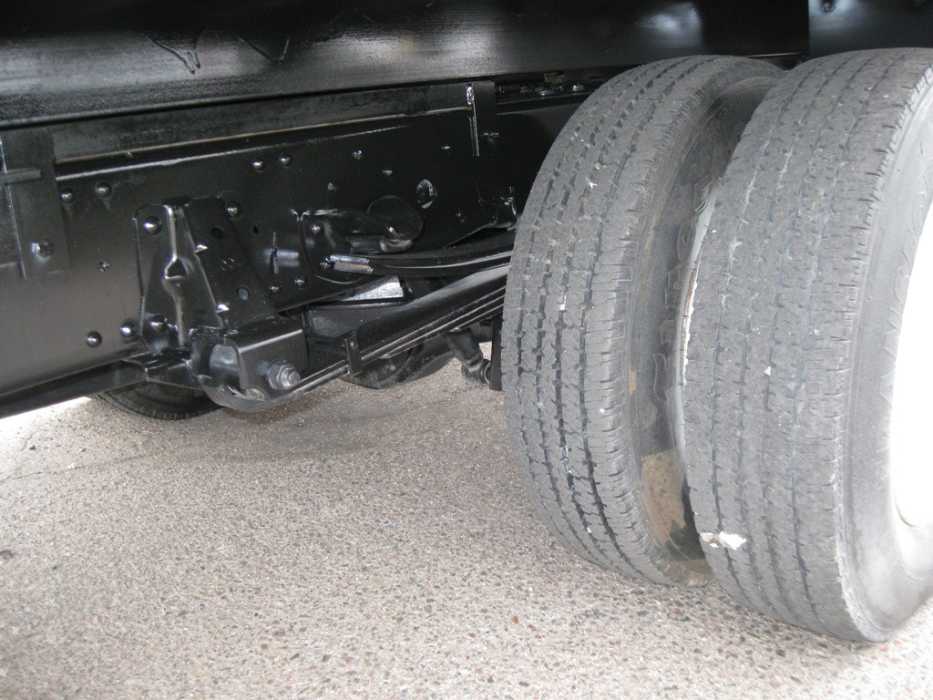 2008 Isuzu NPR HD Crew Cab